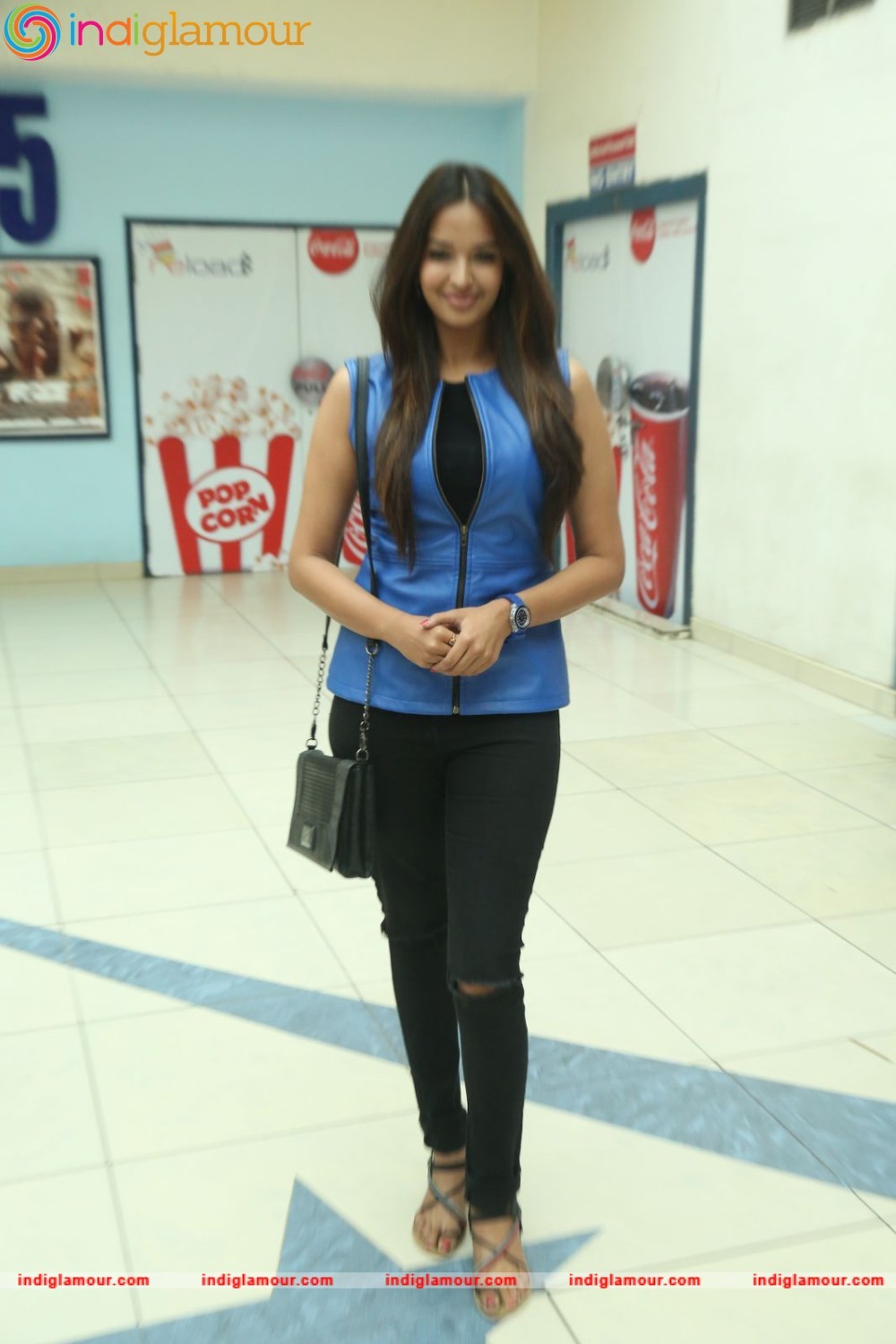 Pujita Ponnada Actress hd photo