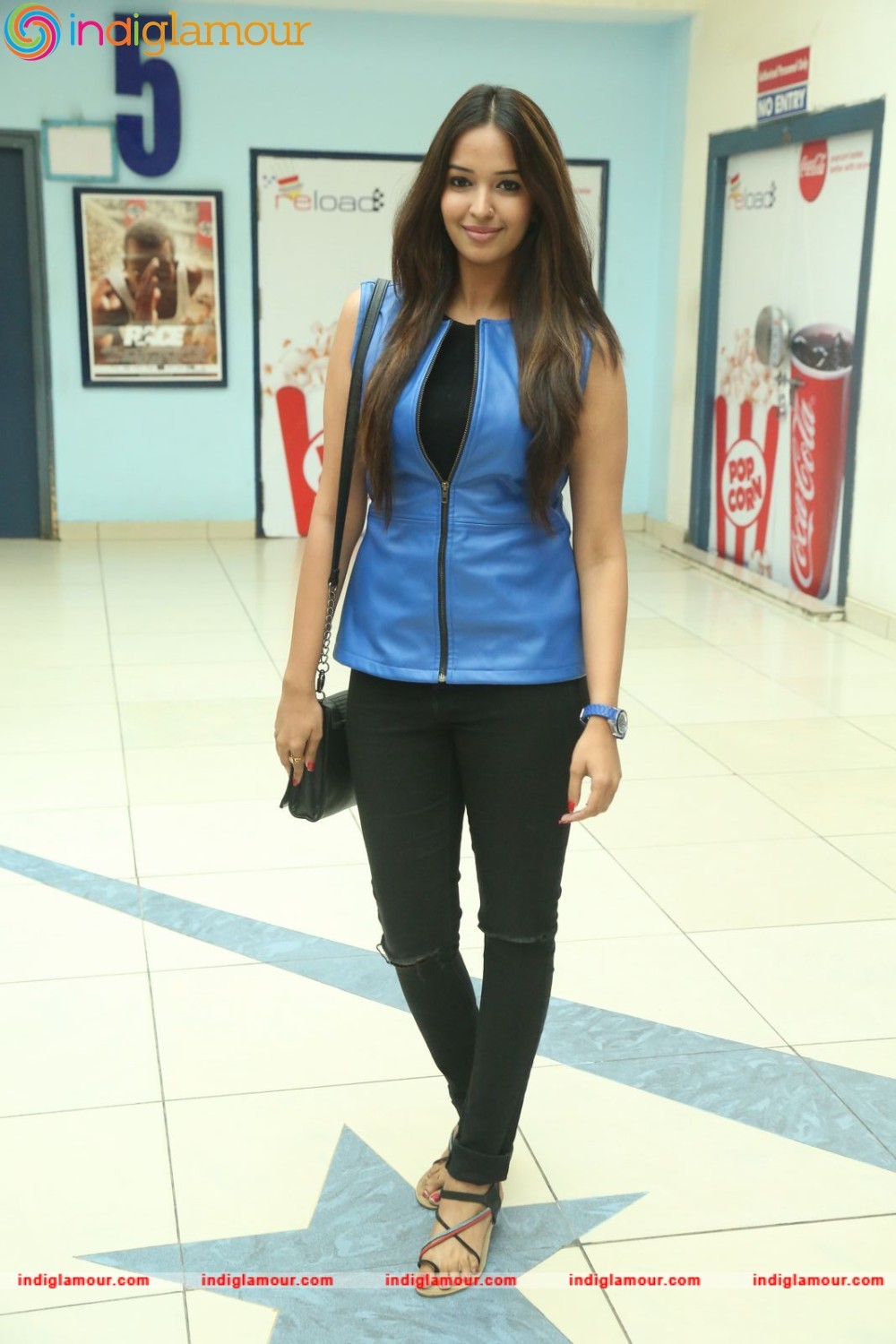 Pujita Ponnada Actress hd photo