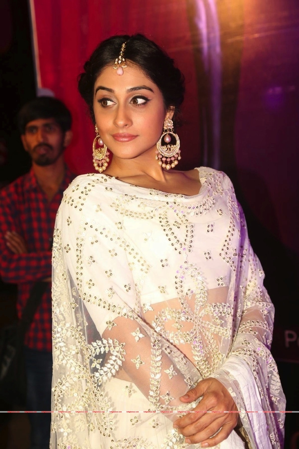 Regina Cassandra Actress hd photo