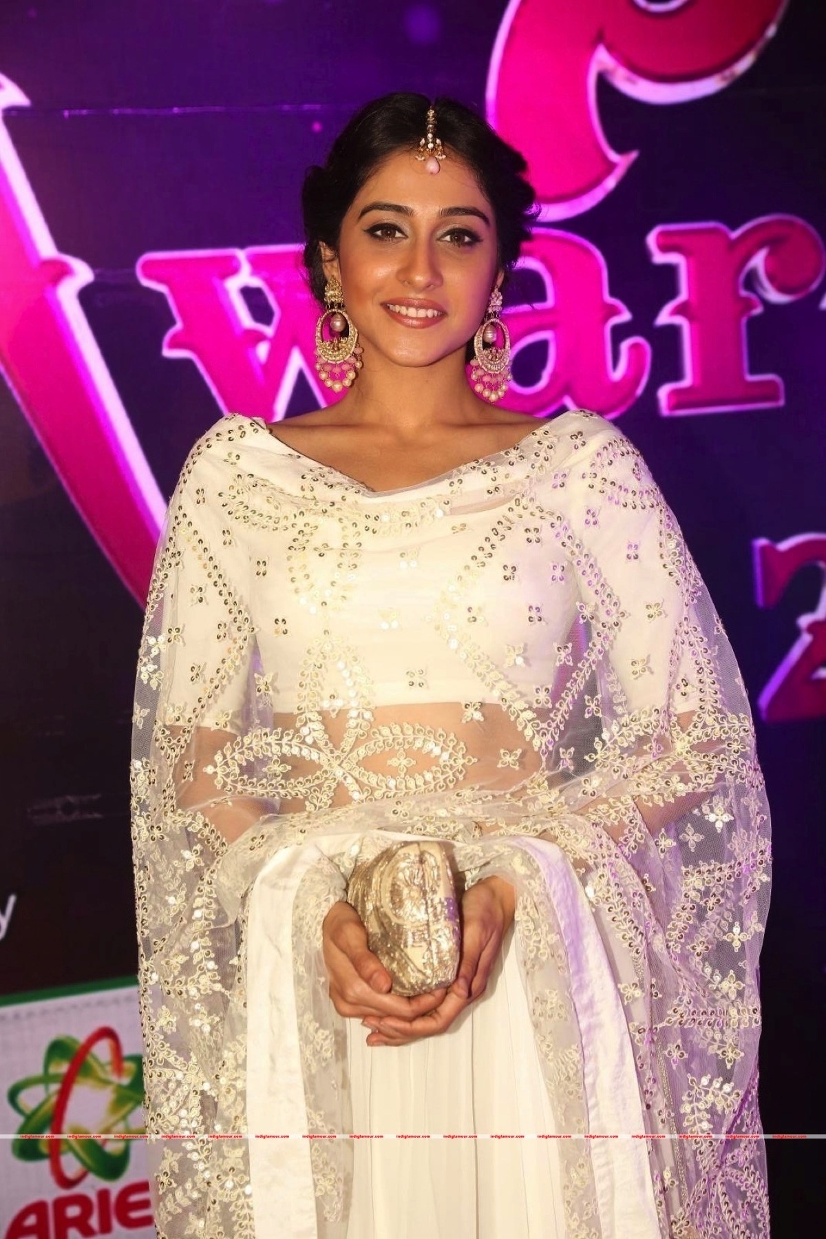 Regina Cassandra Actress hd photo