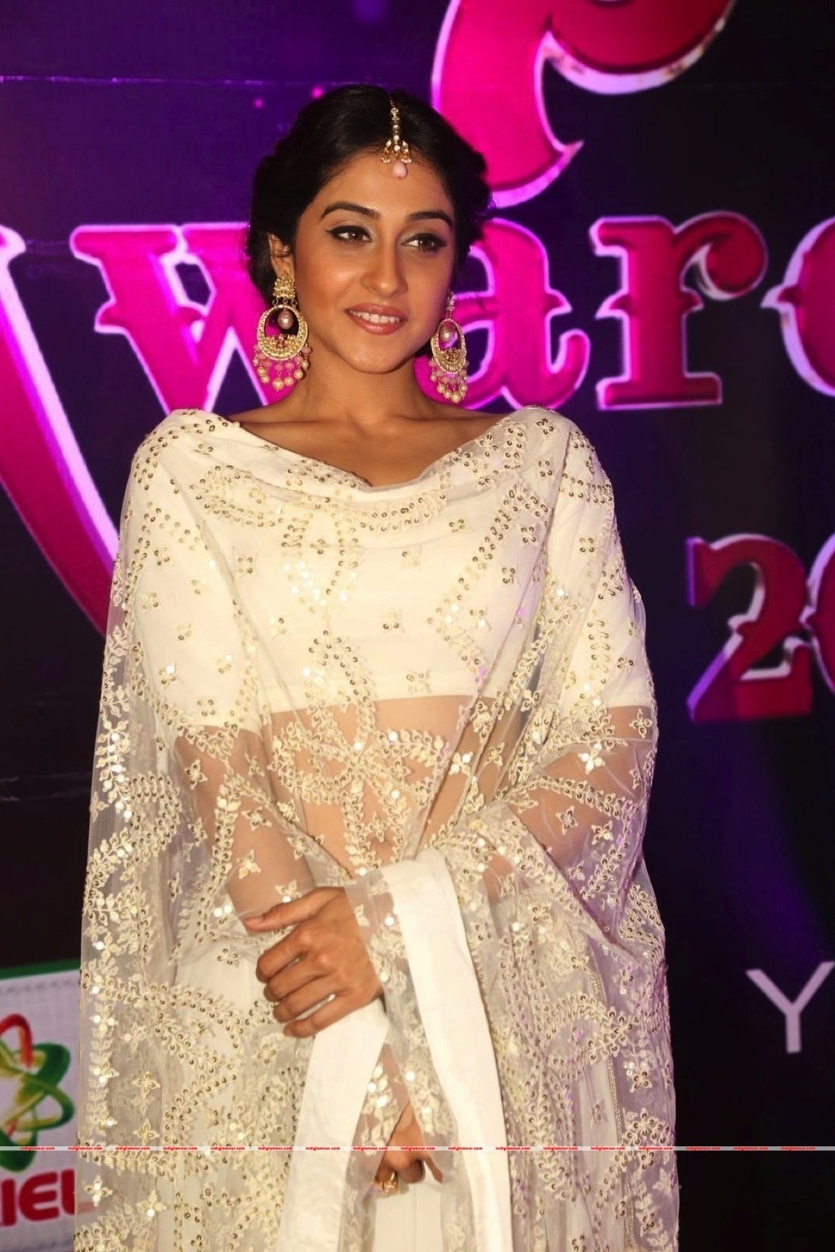Regina Cassandra Actress hd photo