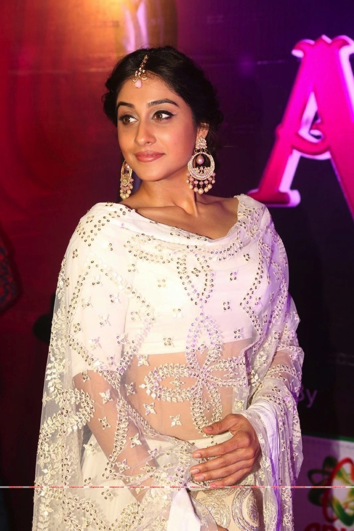 Regina Cassandra Actress hd photo
