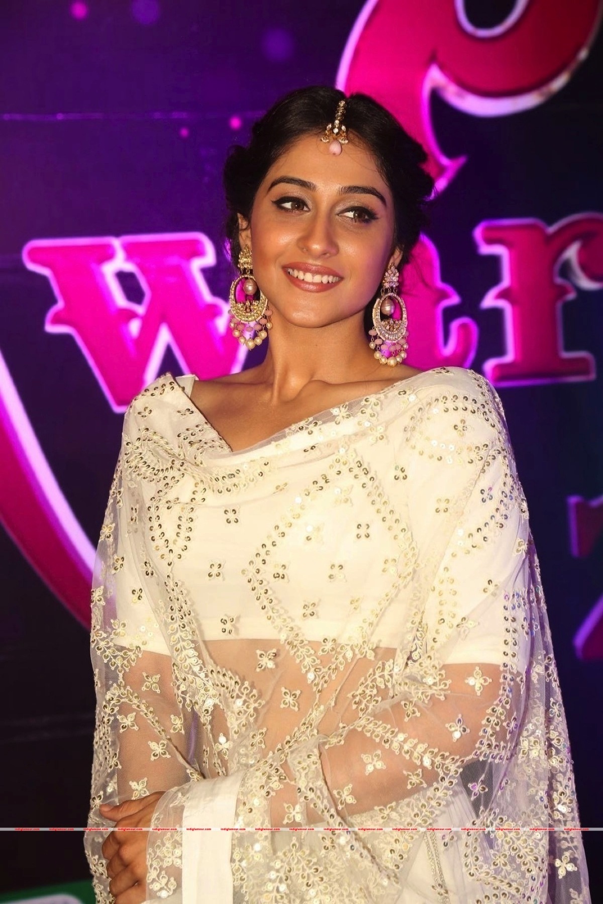 Regina Cassandra Actress hd photo