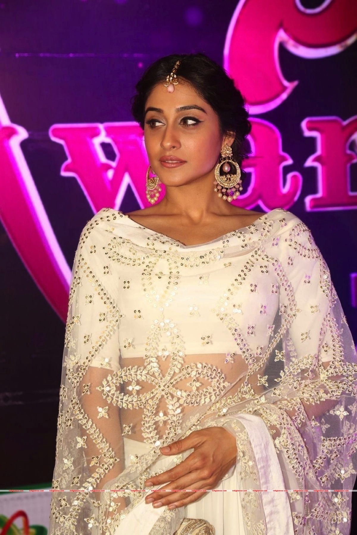 Regina Cassandra Actress hd photo
