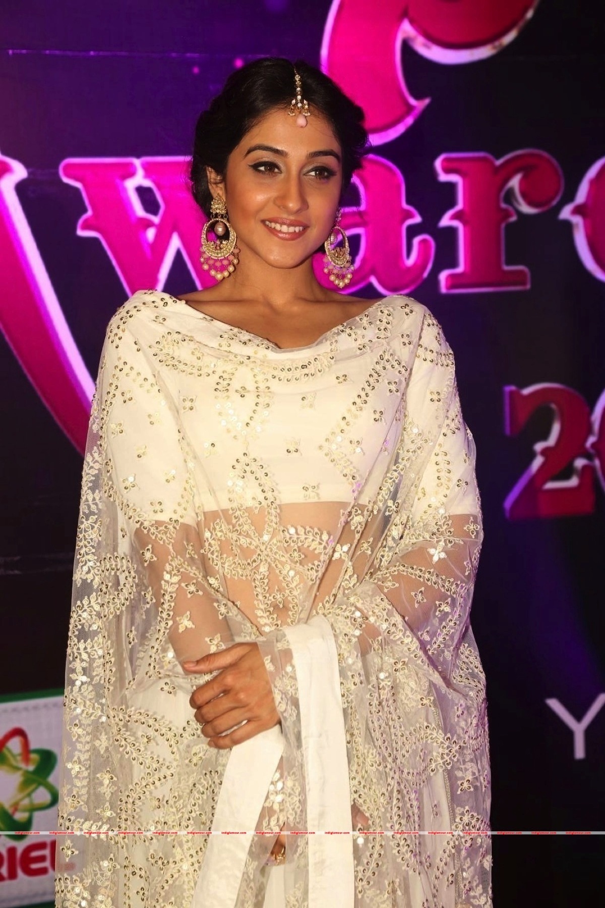 Regina Cassandra Actress hd photo