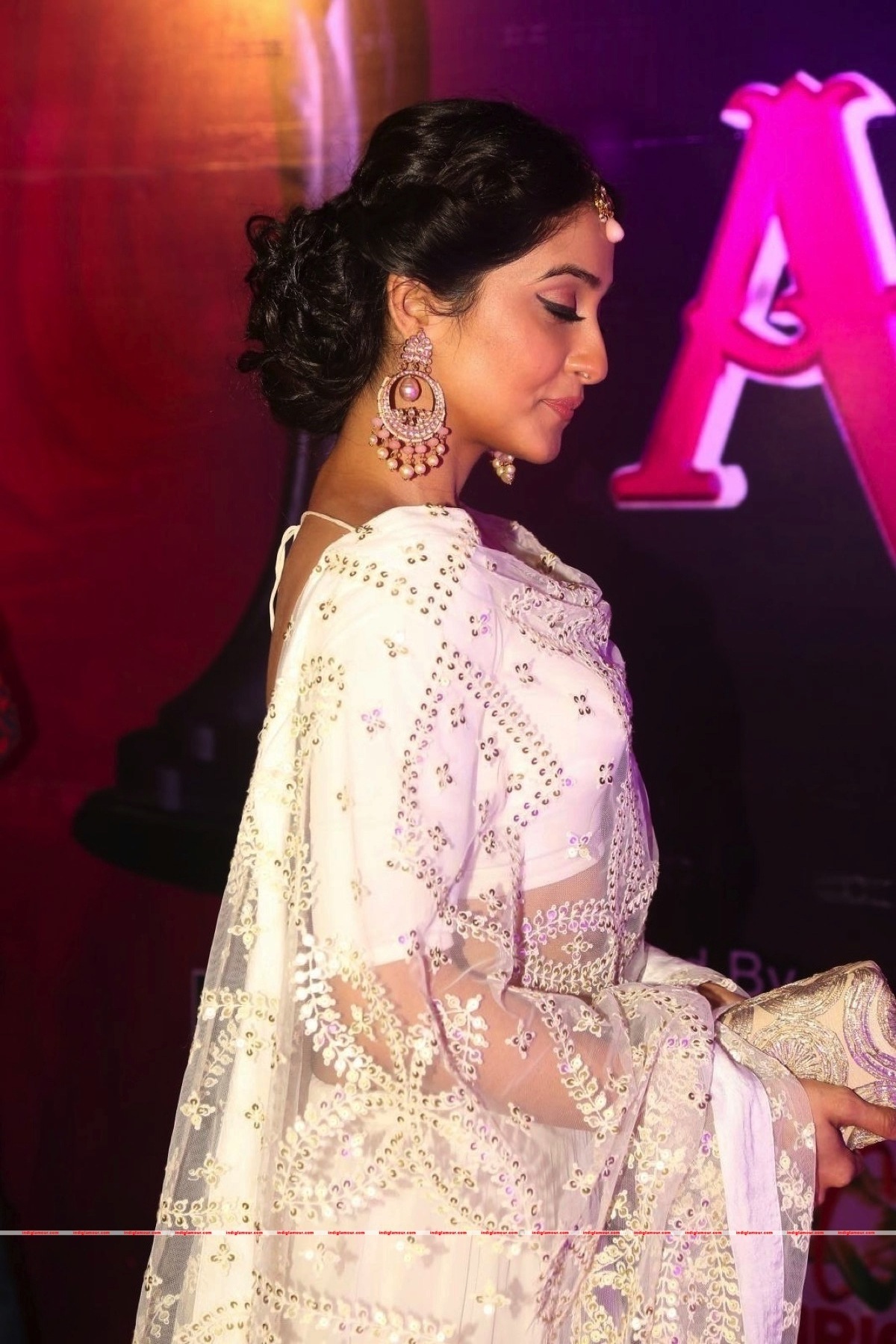 Regina Cassandra Actress hd photo
