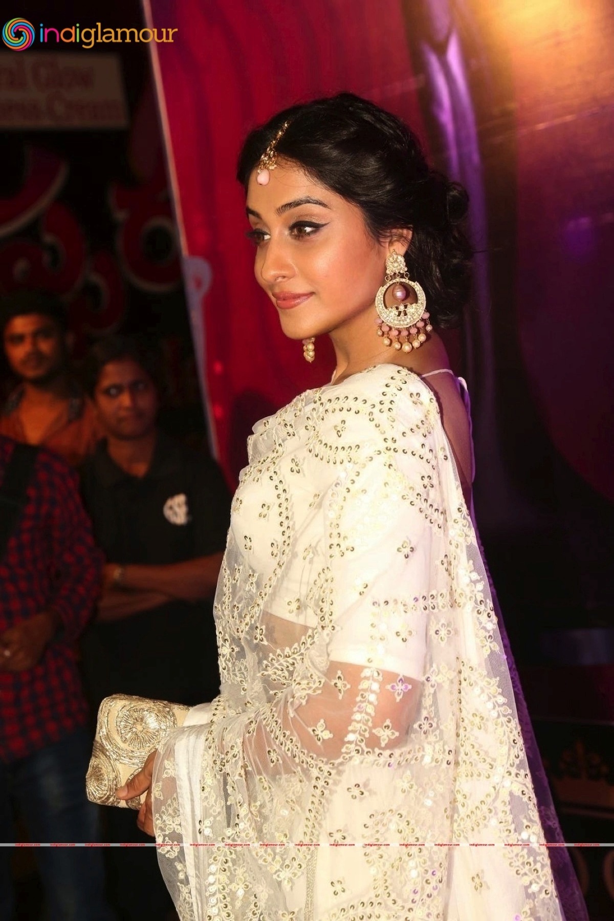 Regina Cassandra Actress hd photo