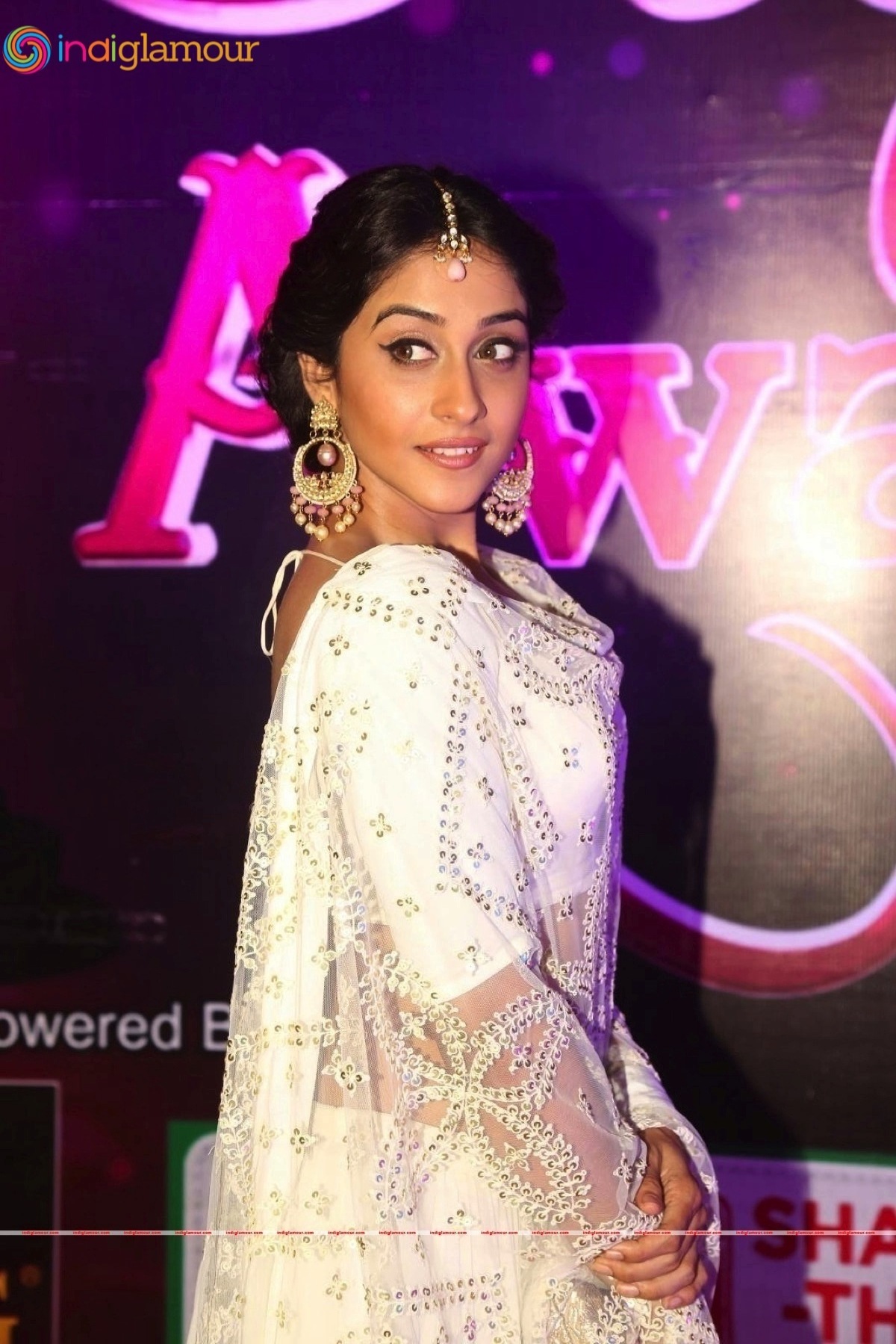 Regina Cassandra Actress hd photo