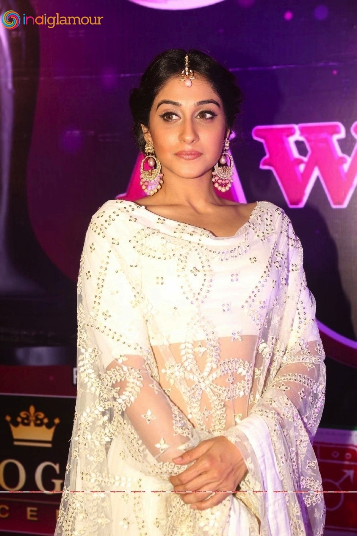 Regina Cassandra Actress hd photo