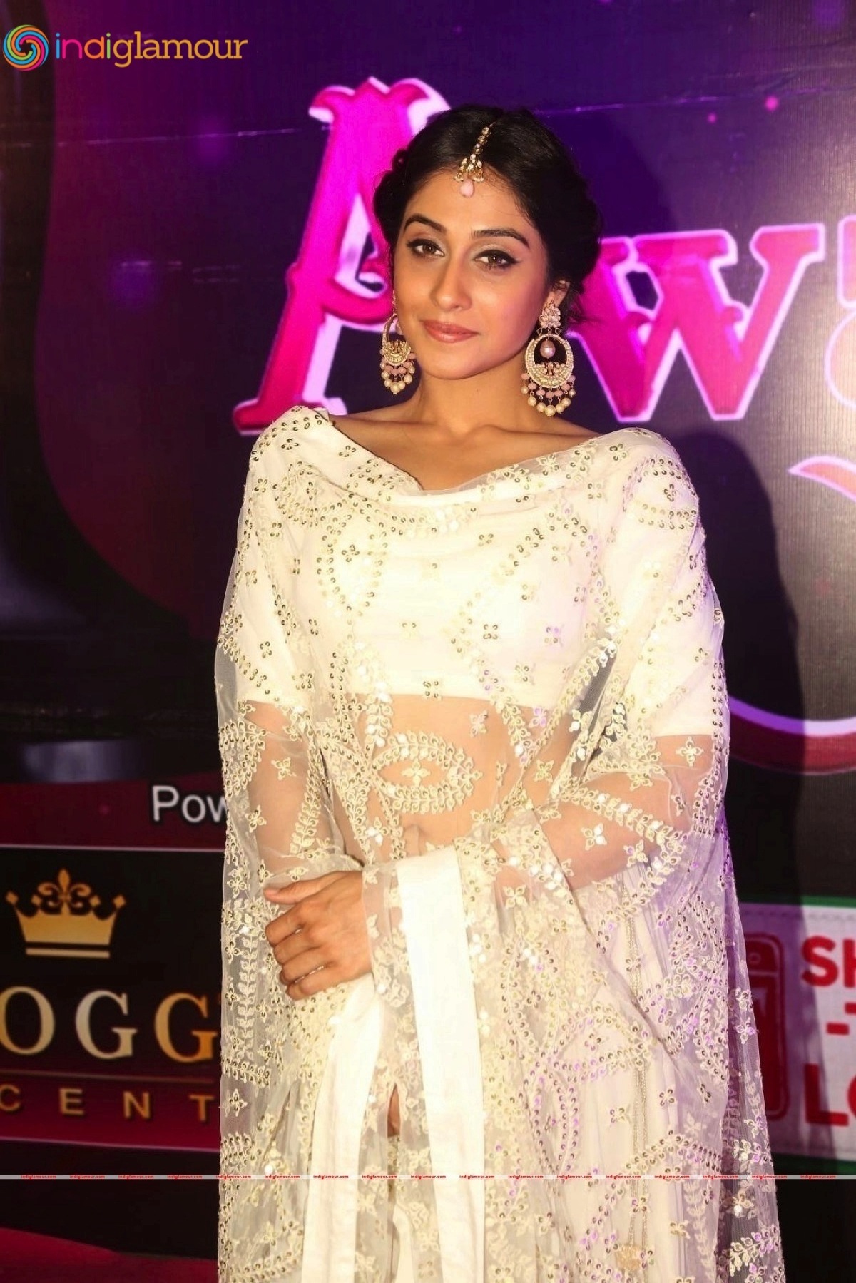 Regina Cassandra Actress hd photo