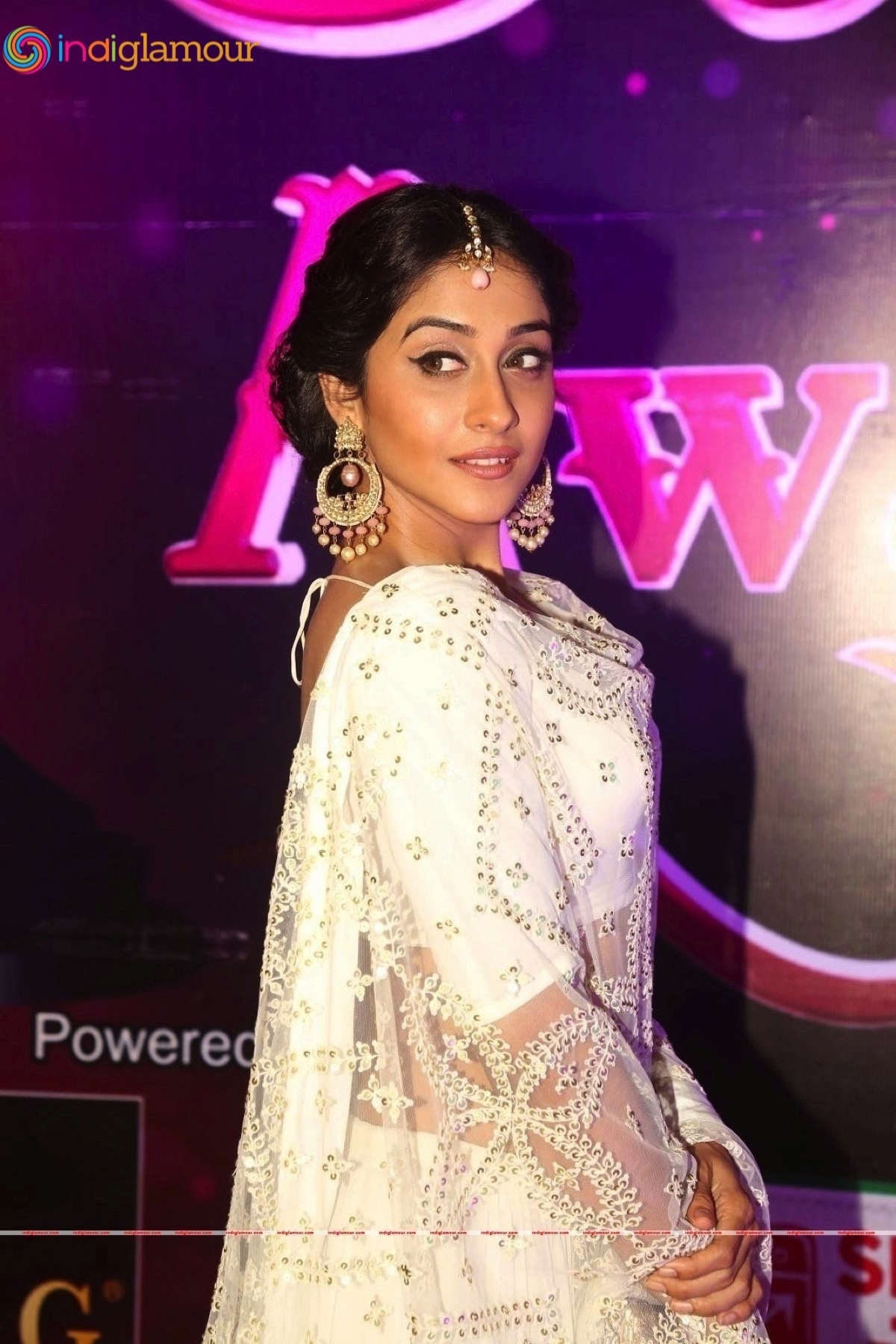 Regina Cassandra Actress hd photo