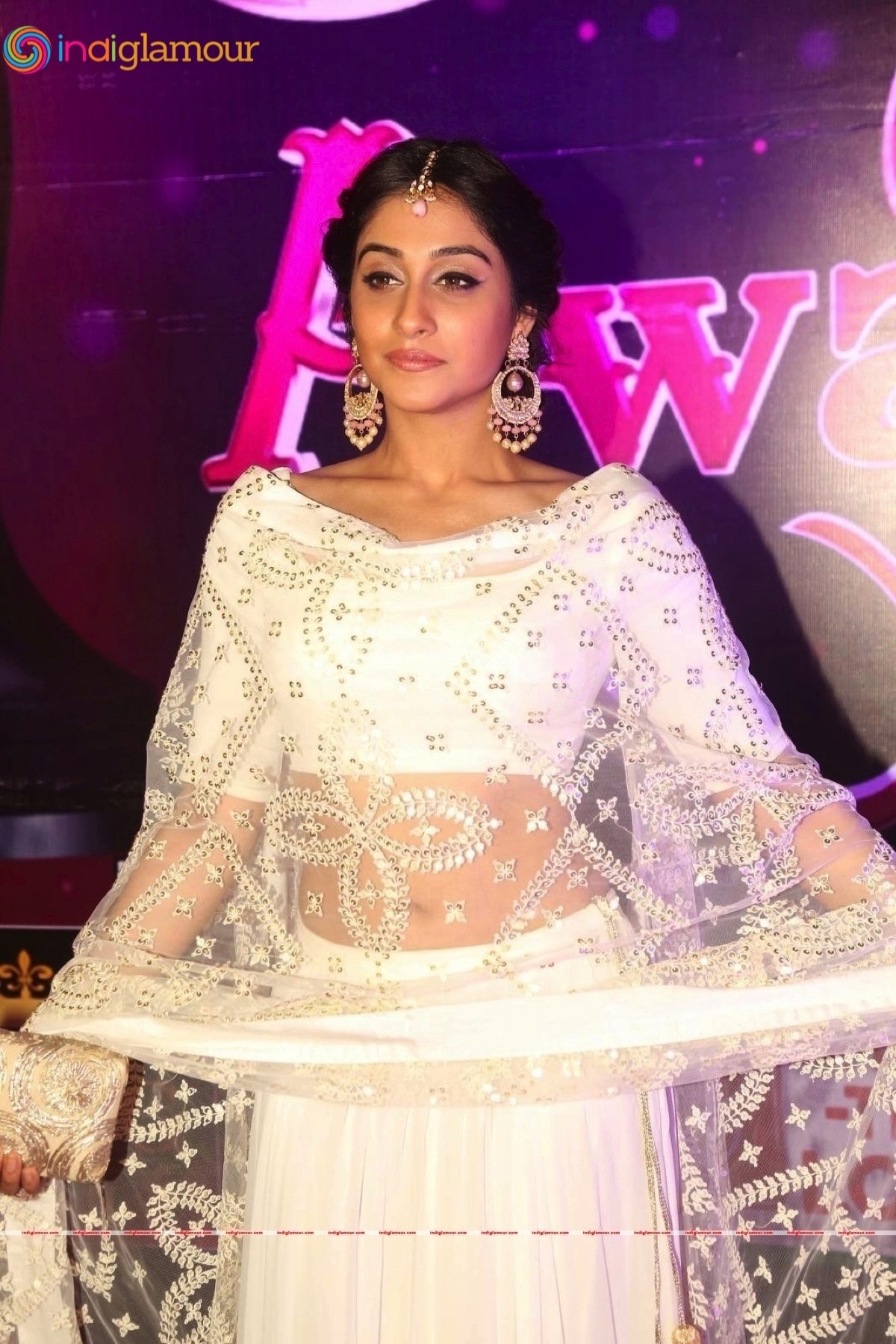 Regina Cassandra Actress hd photo