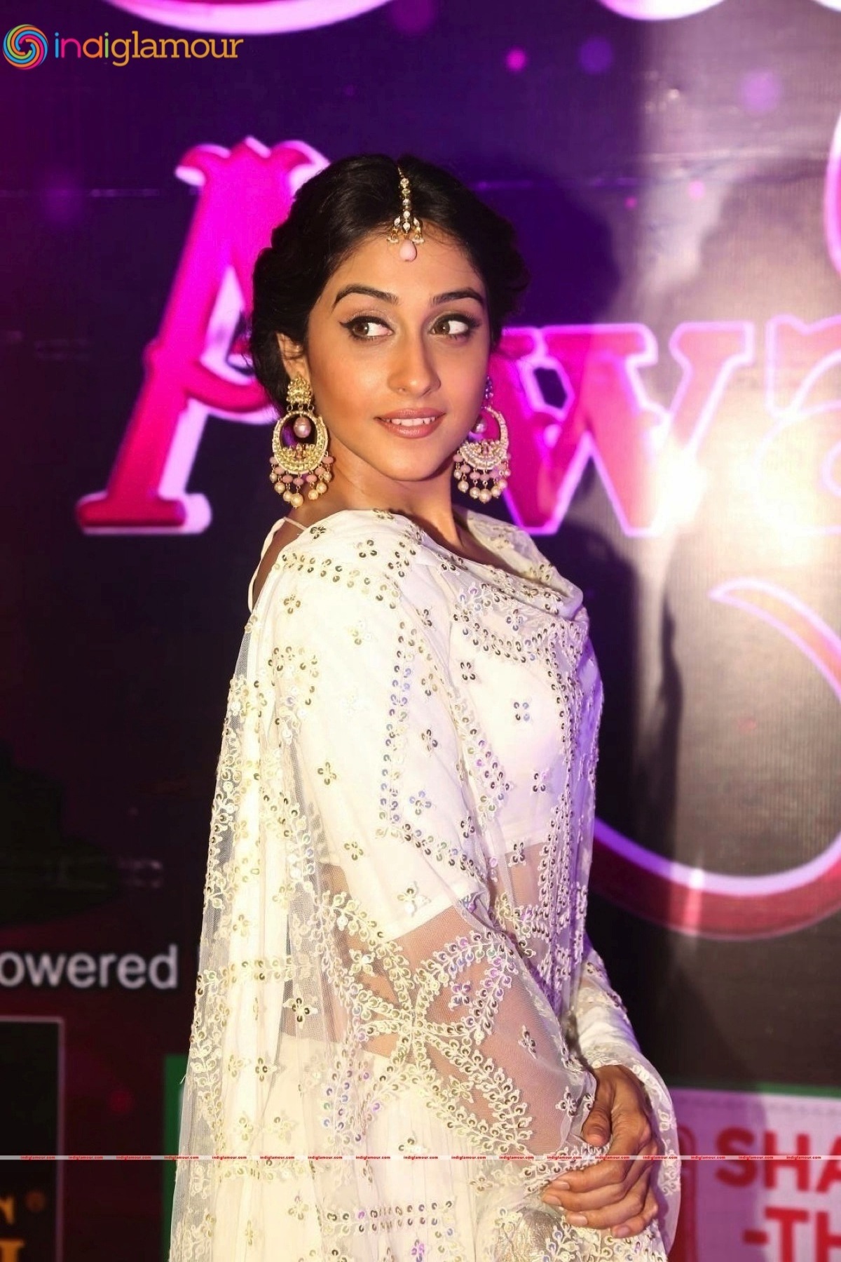 Regina Cassandra Actress hd photo
