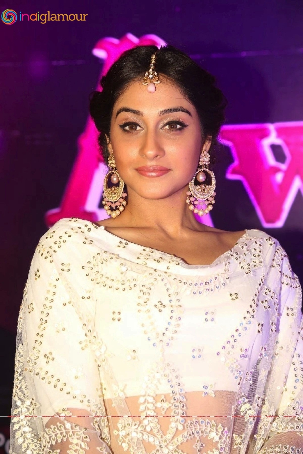 Regina Cassandra Actress hd photo