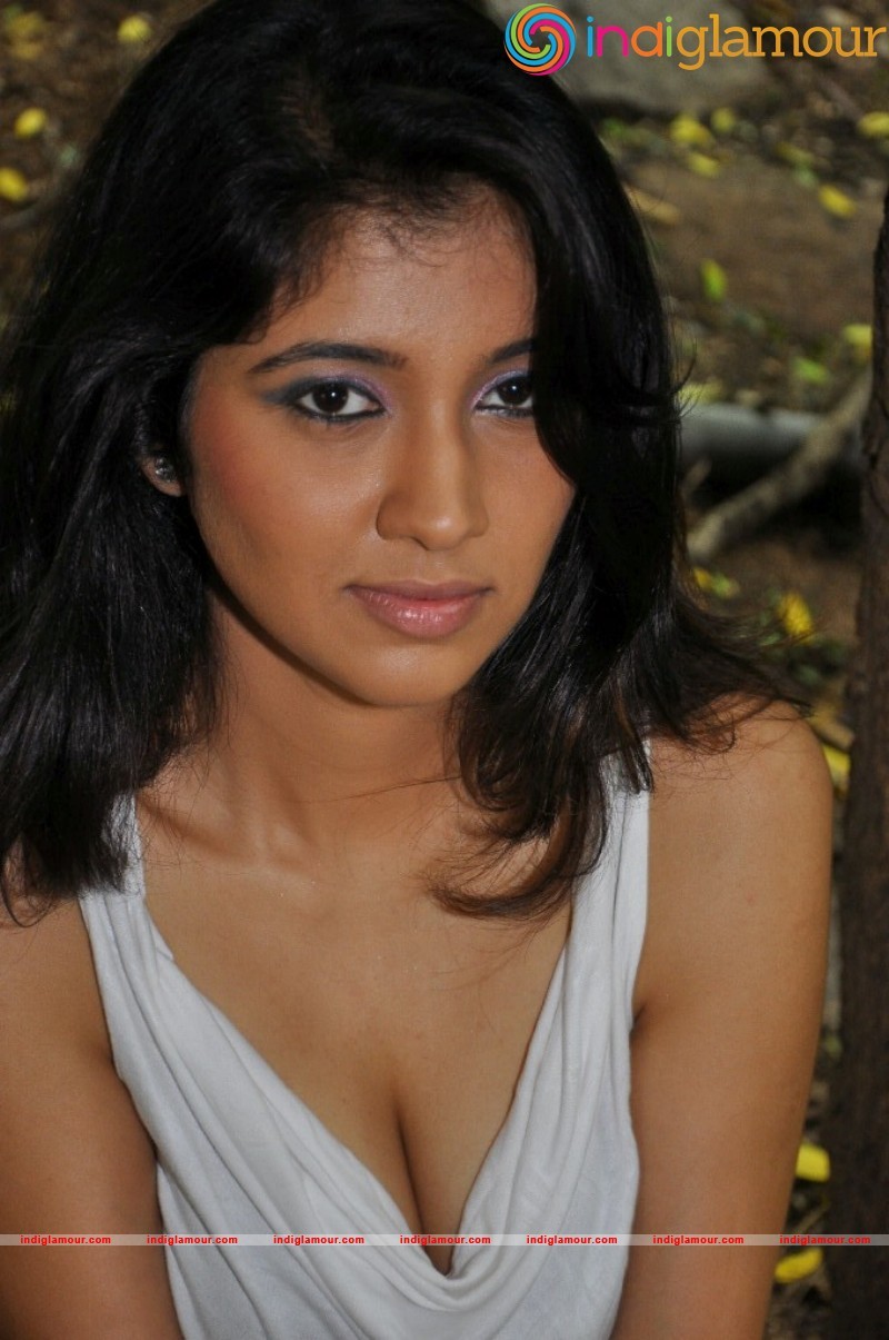 Akila Kishore Actress hd photo