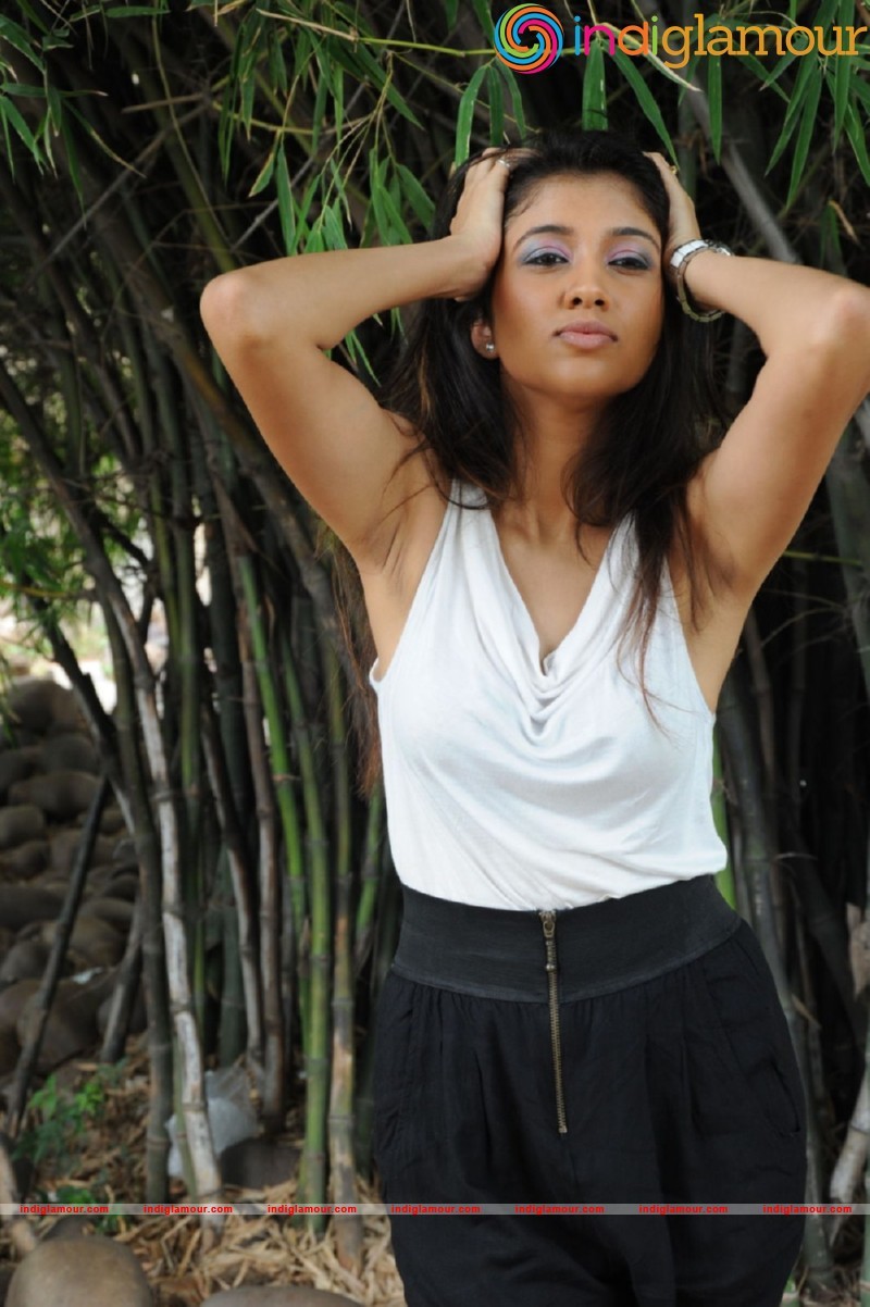 Akila Kishore Actress hd photo