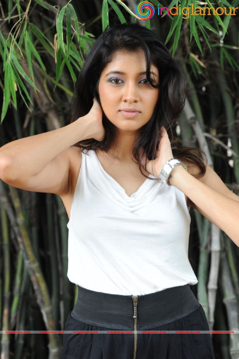 Akila Kishore Actress hd photo