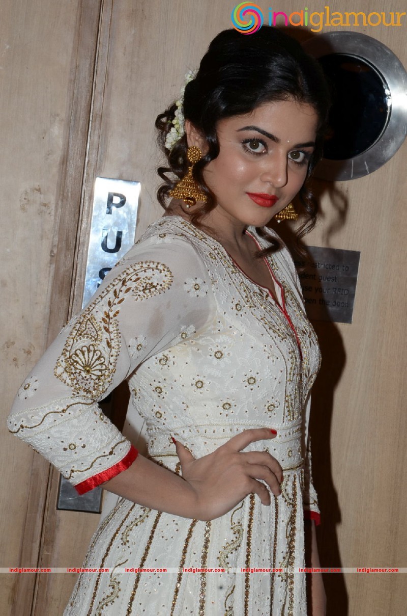Wamiqa Gabbi Actress hd photo
