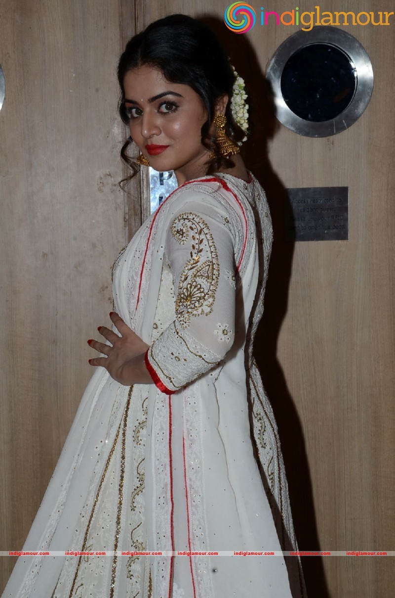 Wamiqa Gabbi Actress hd photo