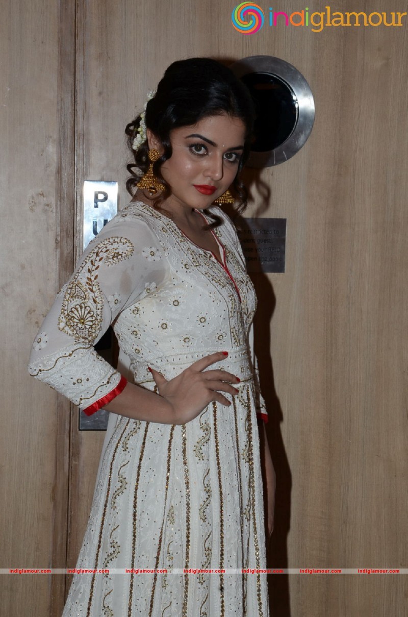 Wamiqa Gabbi Actress hd photo