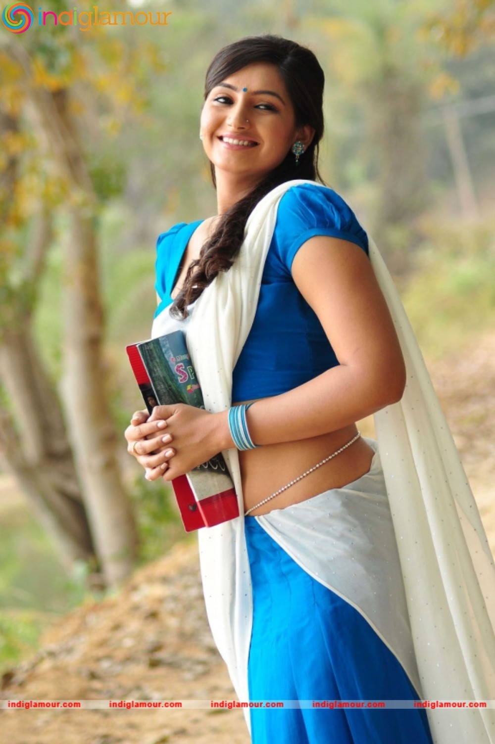 Ragini Dwivedi Actress hd photo
