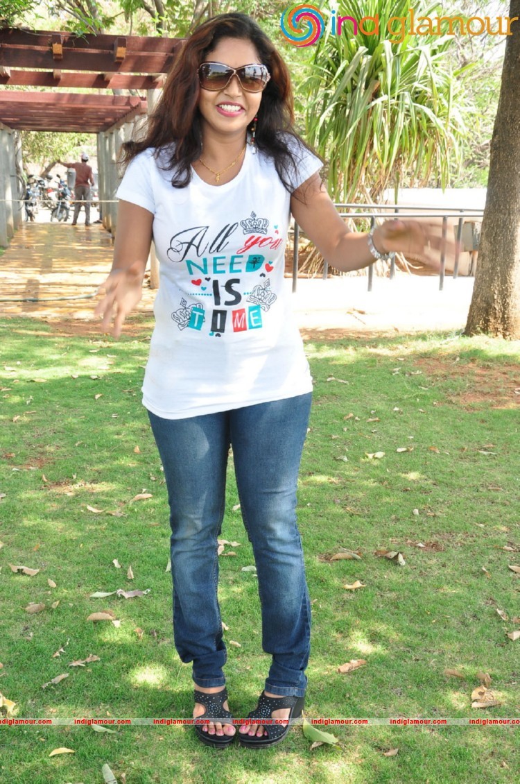 Karunya Chowdary Actress hd photo