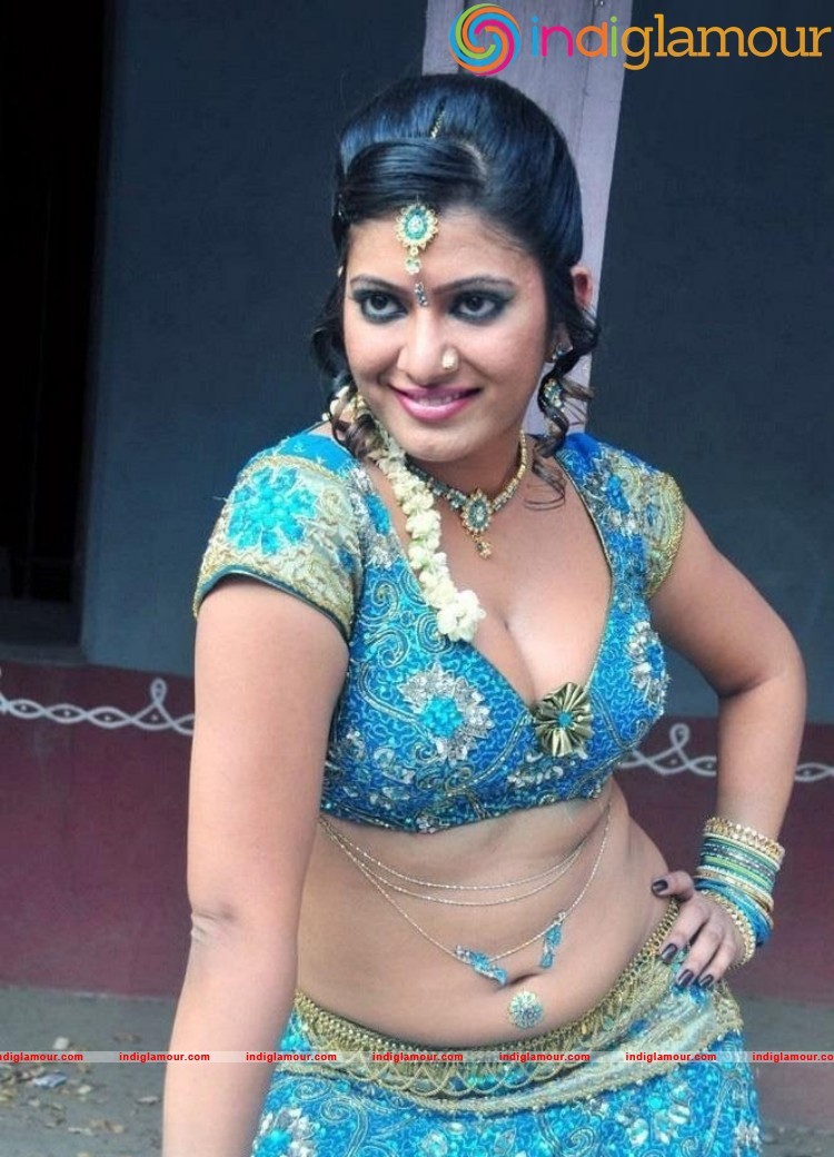 Taslima Actress hd photo