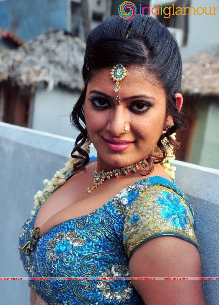 Taslima Actress hd photo