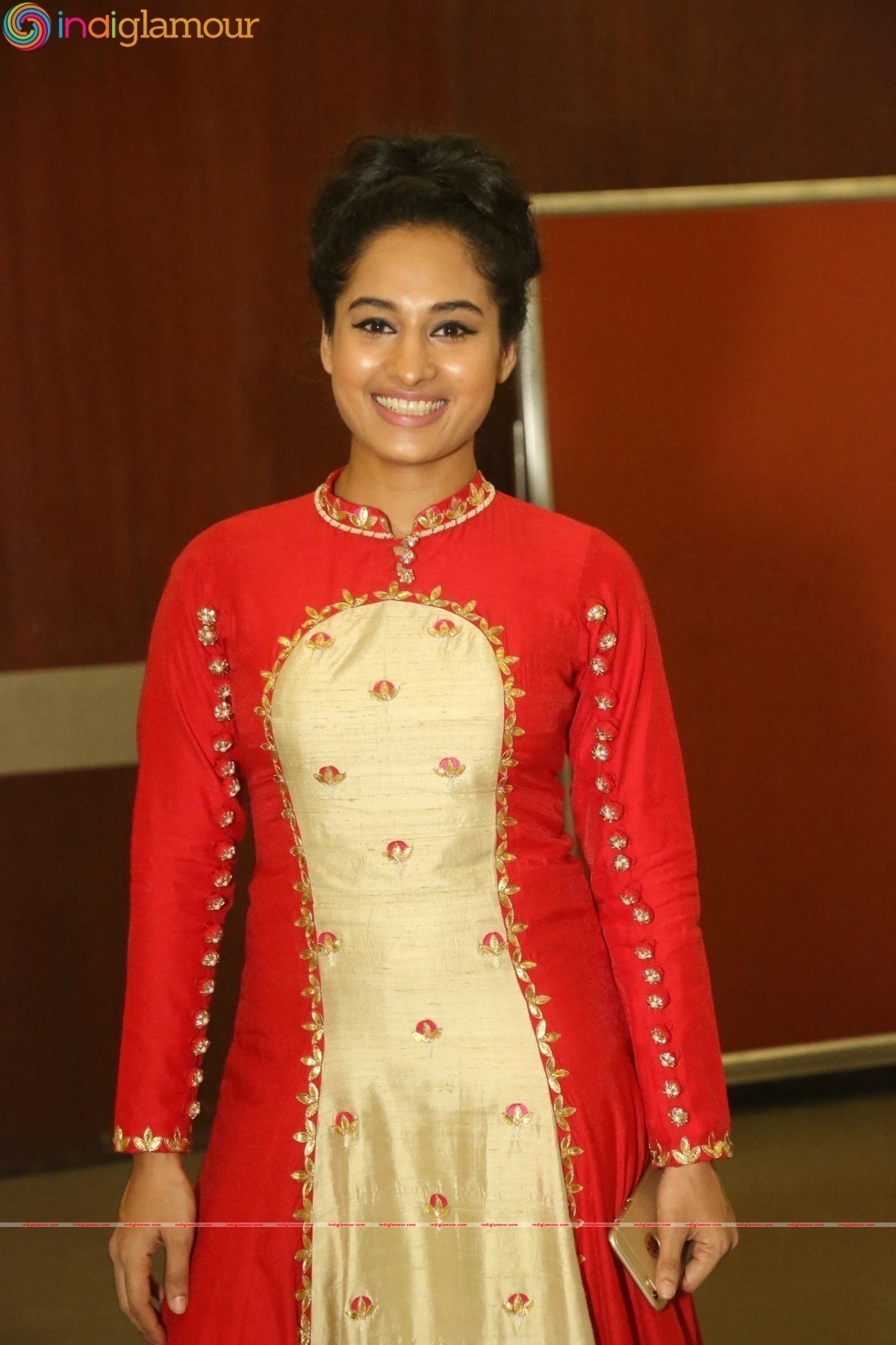 Pooja Actress hd photo