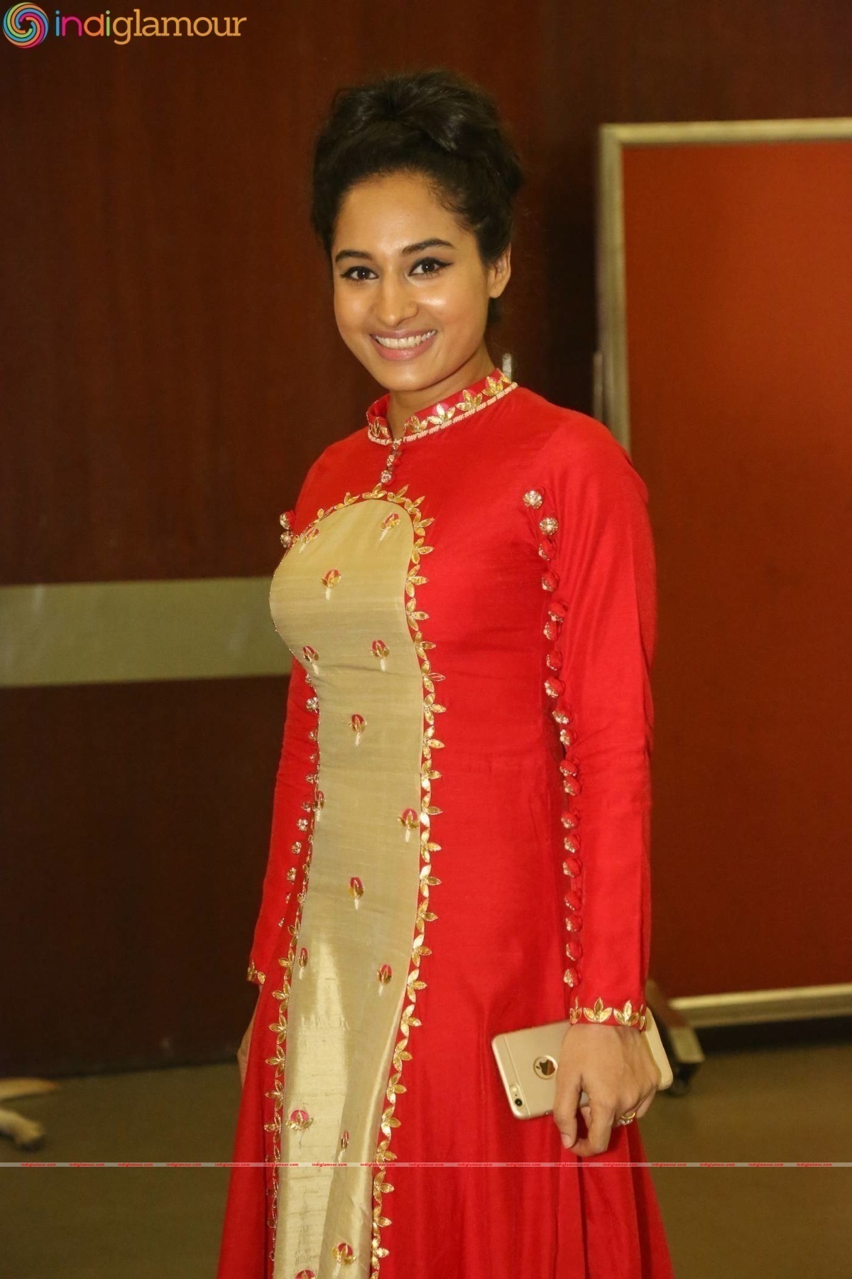 Pooja Actress hd photo