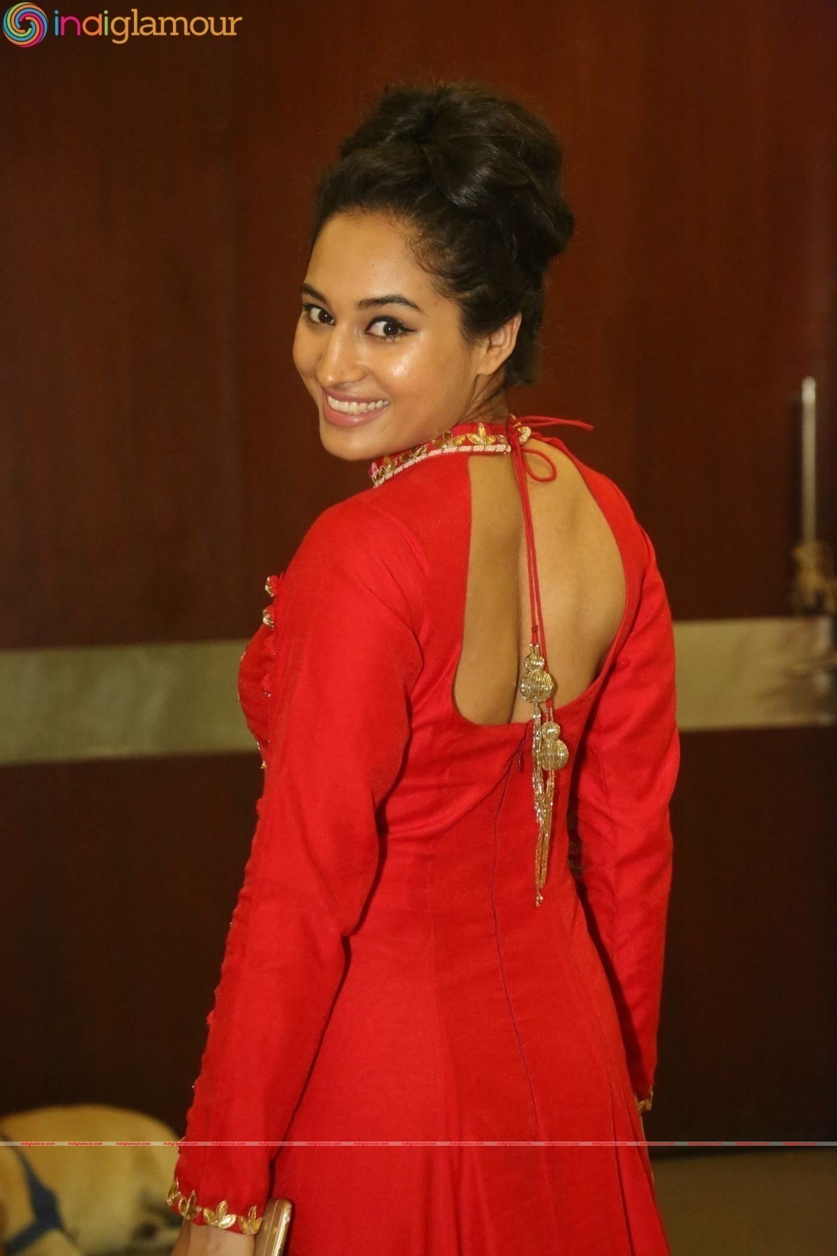 Pooja Actress hd photo