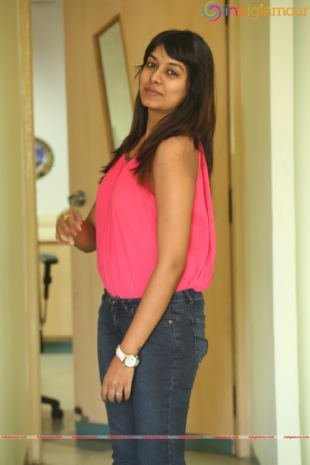 Kavya Kumar New Photos Actress hd photo
