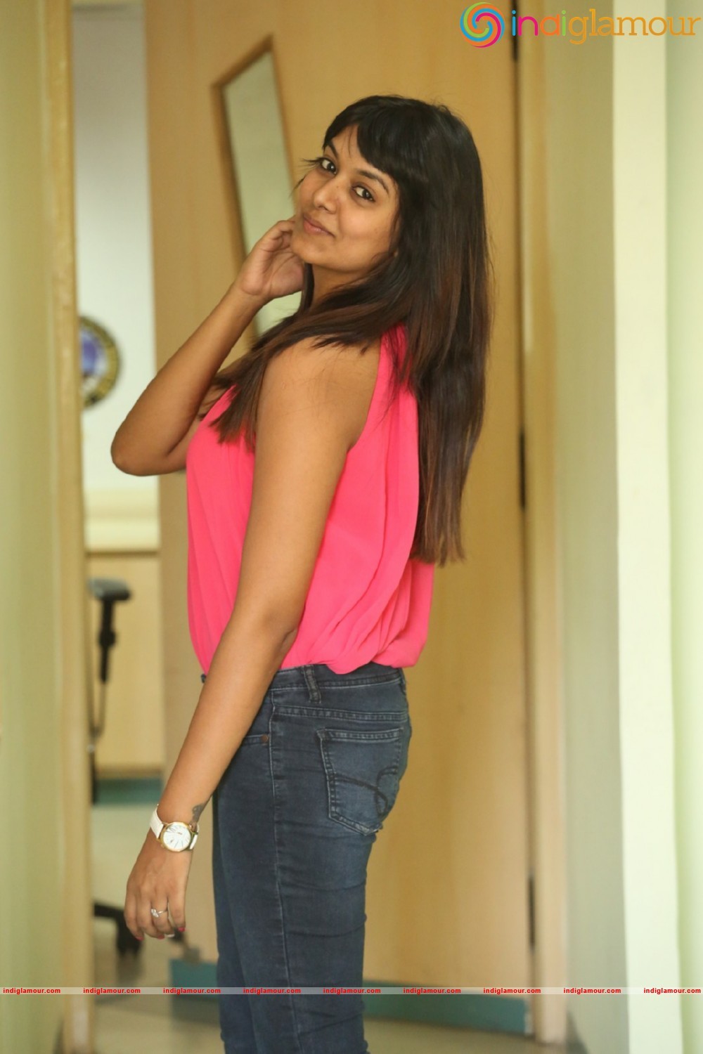 Kavya Kumar New Photos Actress hd photo