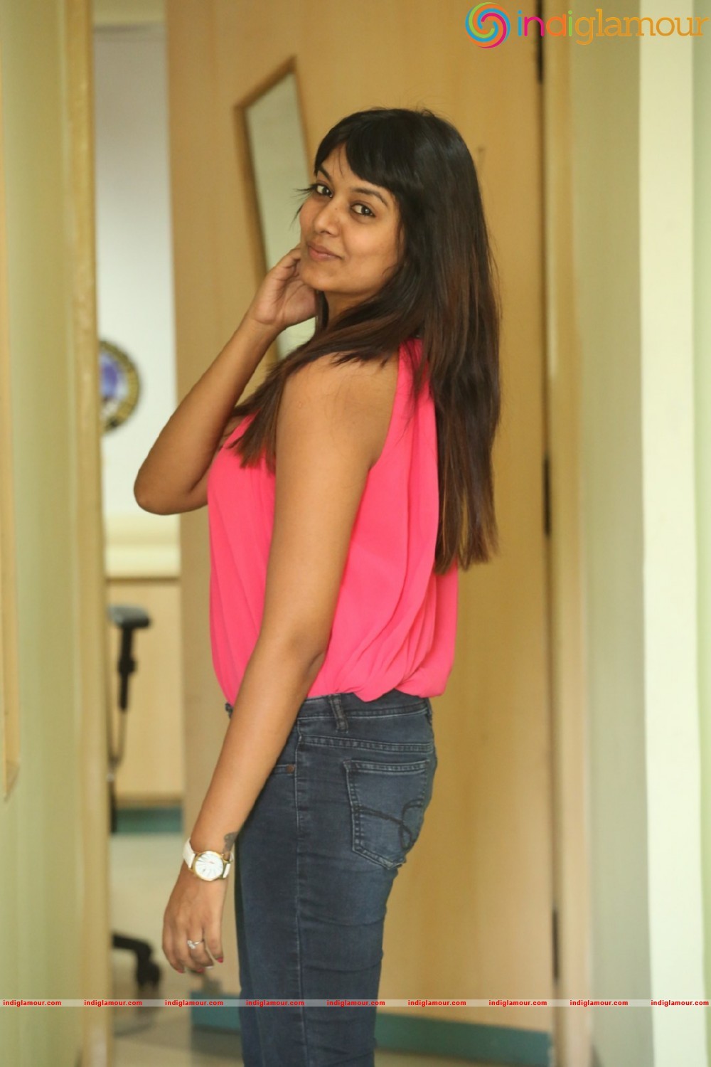 Kavya Kumar New Photos Actress hd photo