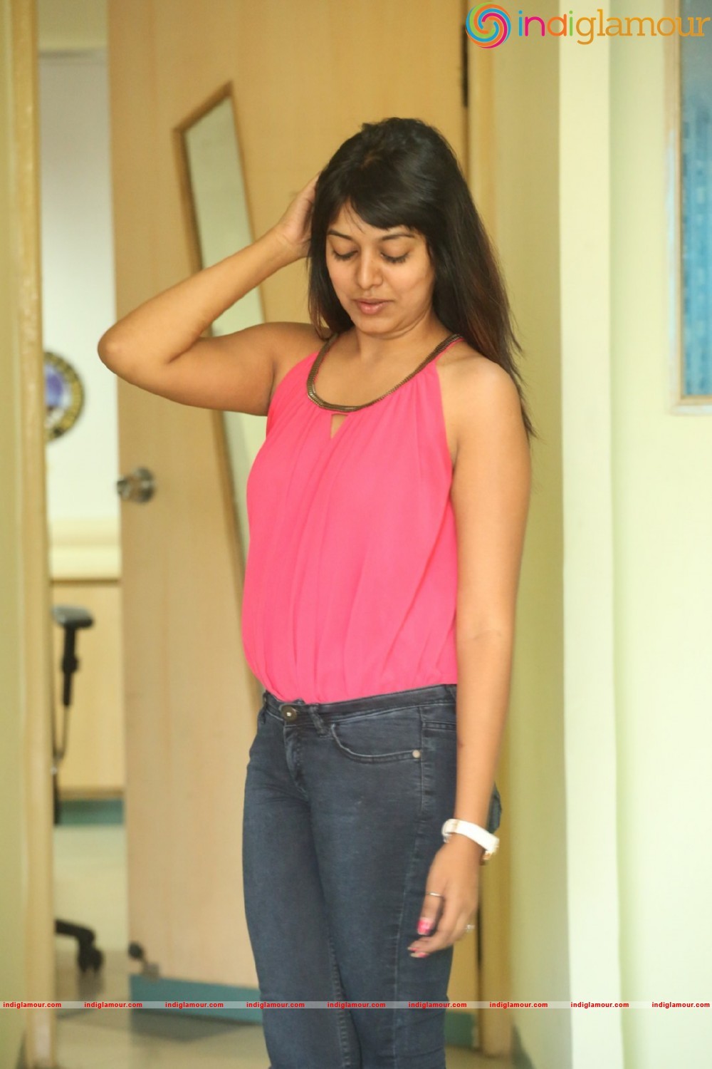 Kavya Kumar New Photos Actress hd photo