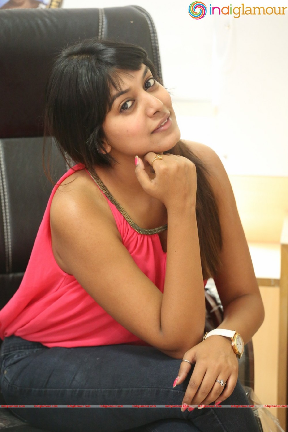 Kavya Kumar New Photos Actress hd photo
