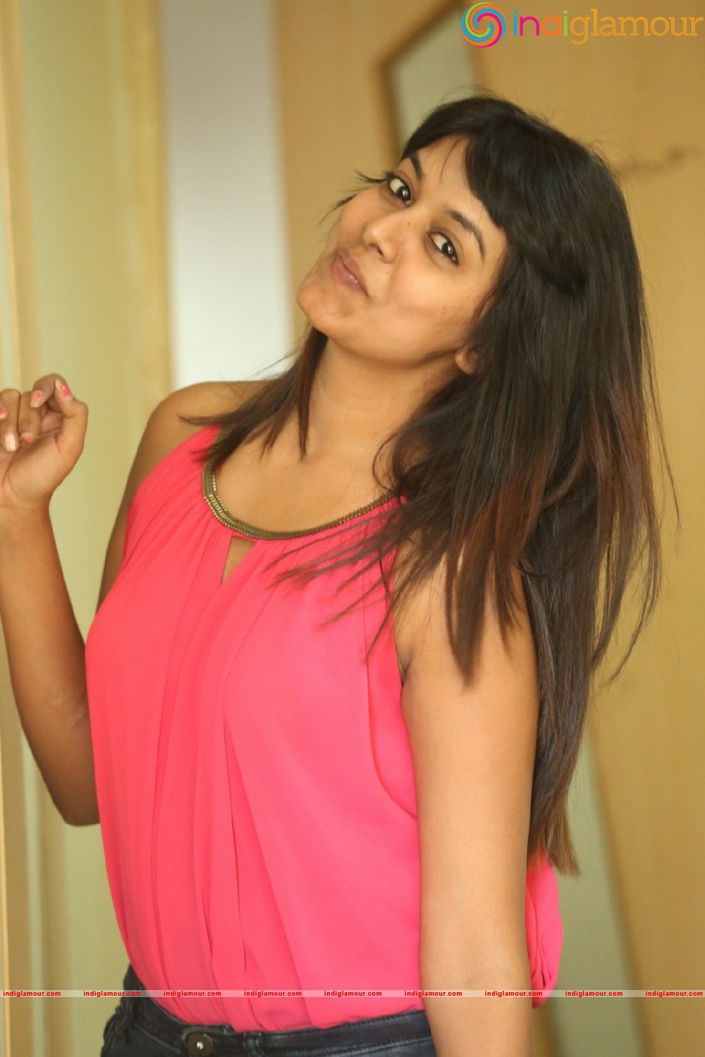 Kavya Kumar New Photos Actress hd photo