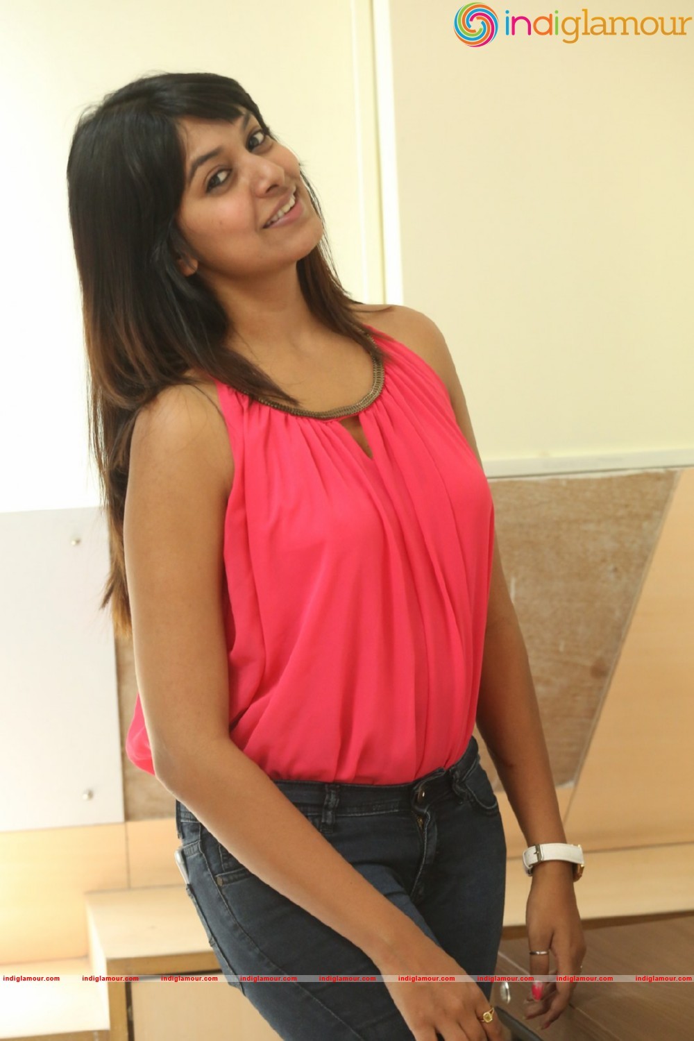 Kavya Kumar New Photos Actress hd photo
