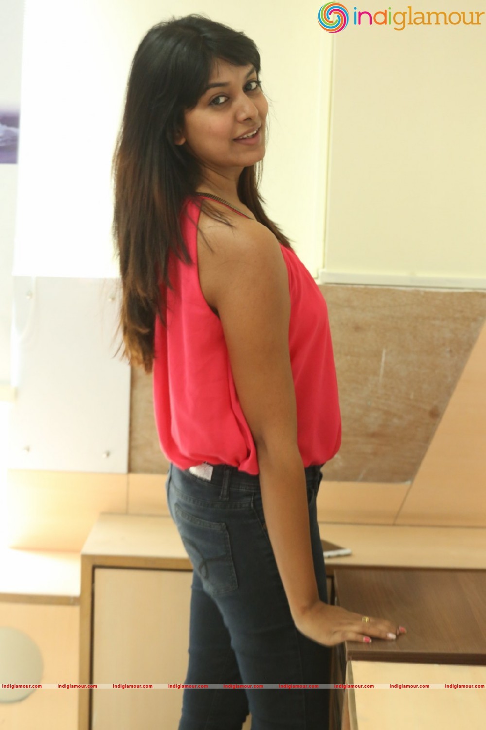 Kavya Kumar New Photos Actress hd photo