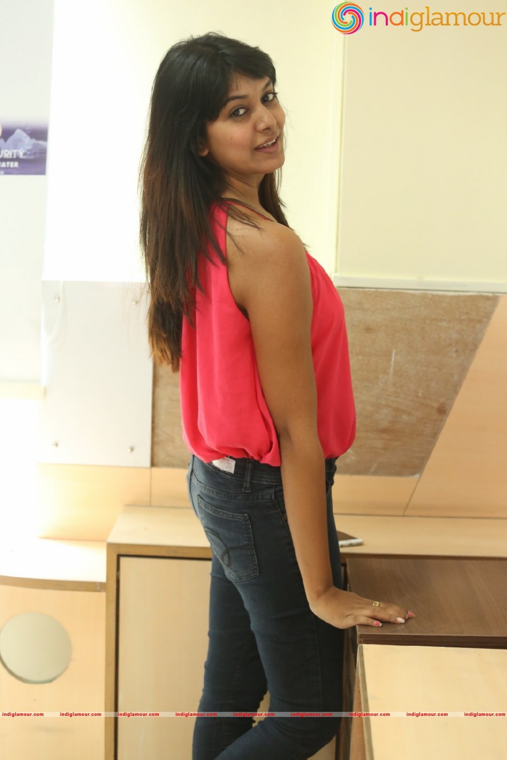 Kavya Kumar New Photos Actress hd photo