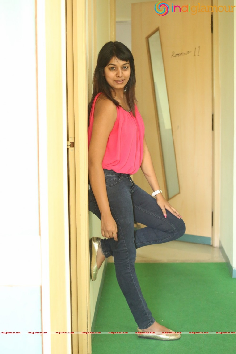 Kavya Kumar New Photos Actress hd photo