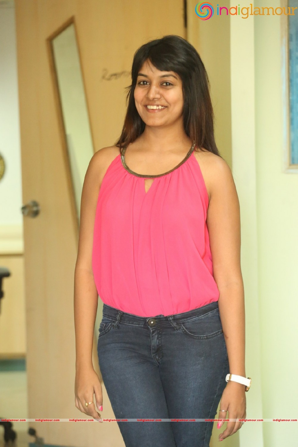 Kavya Kumar New Photos Actress hd photo