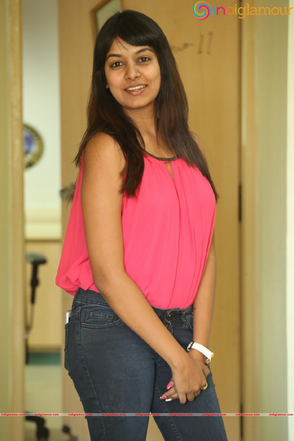 Kavya Kumar New Photos Actress hd photo