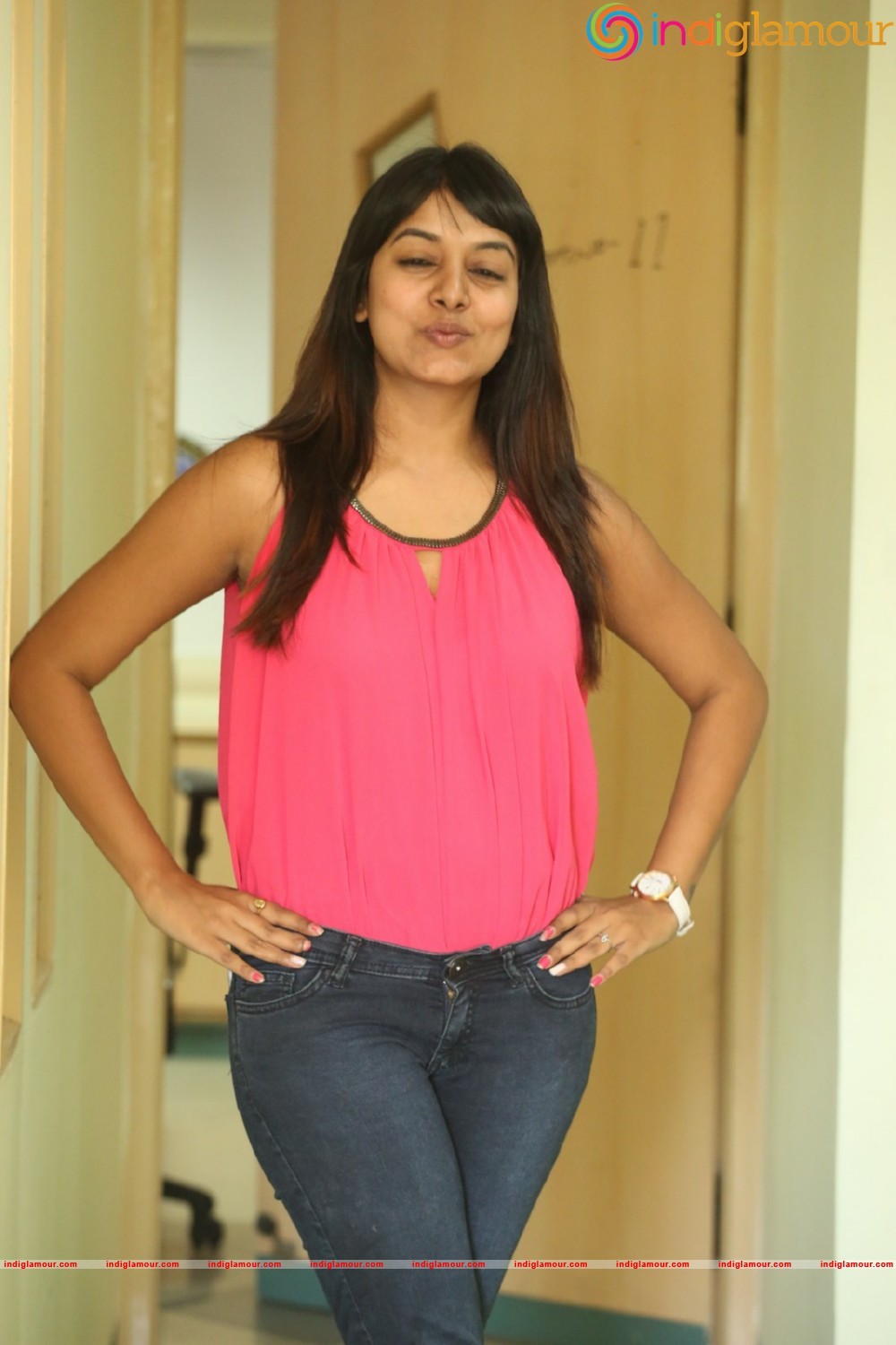 Kavya Kumar New Photos Actress hd photo