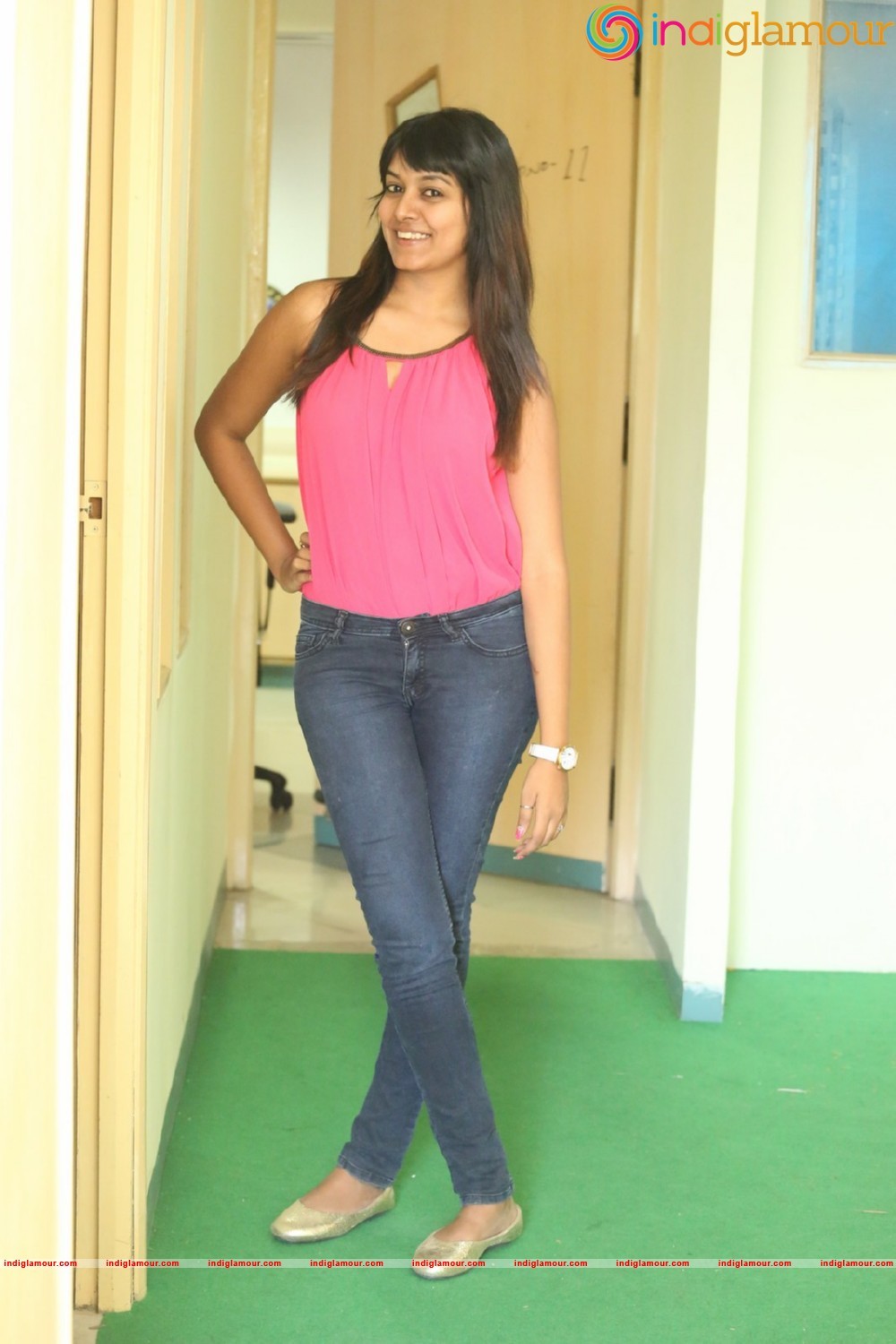 Kavya Kumar New Photos Actress hd photo