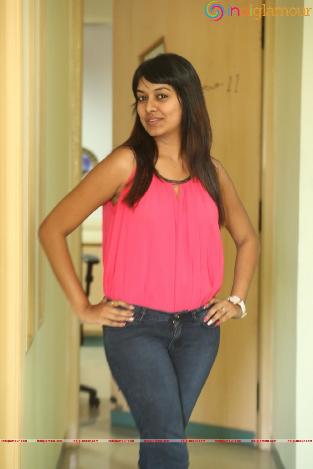 Kavya Kumar New Photos Actress hd photo