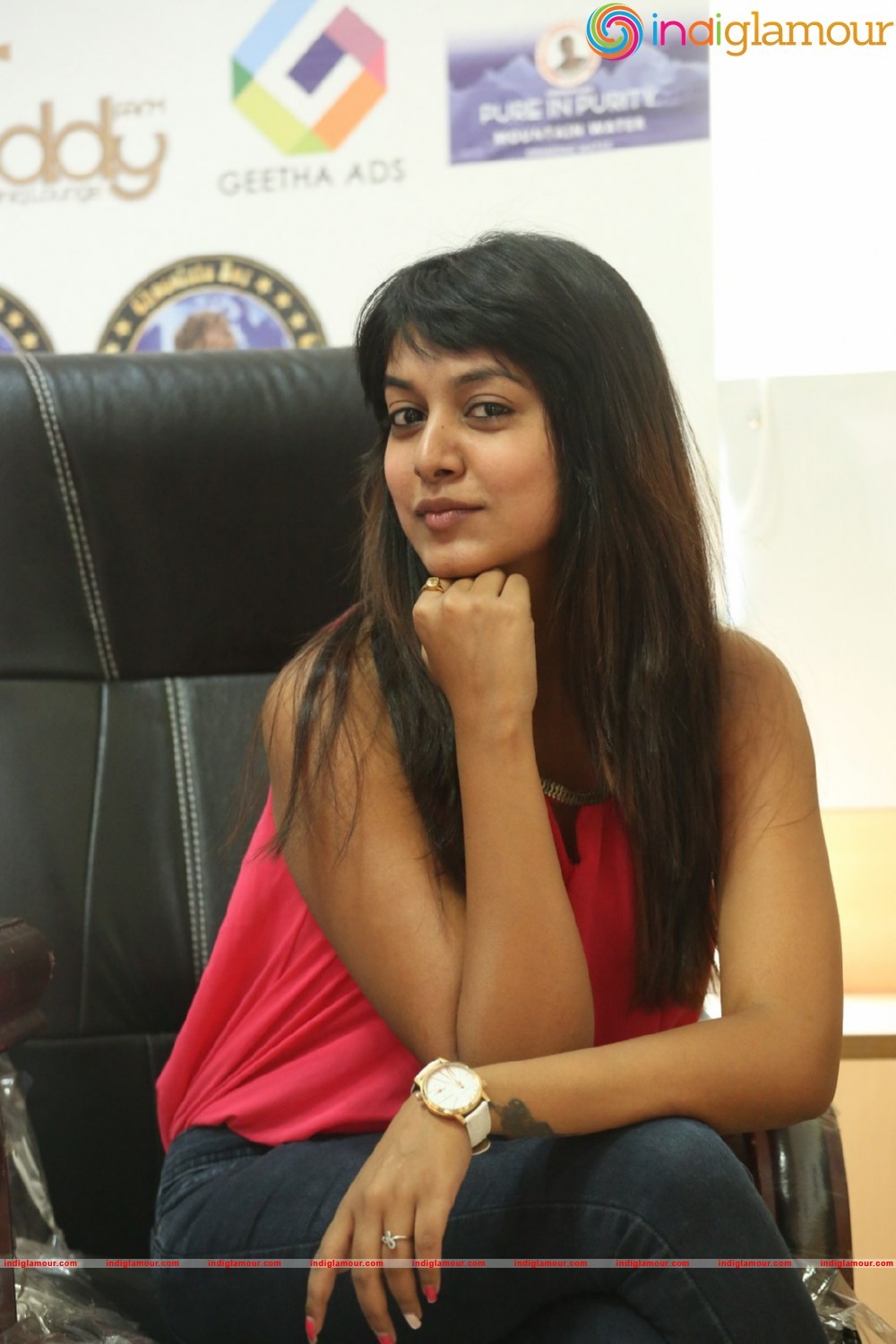 Kavya Kumar New Photos Actress hd photo