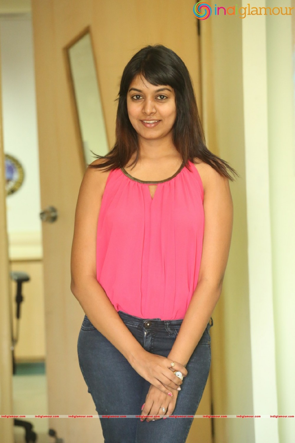 Kavya Kumar New Photos Actress hd photo