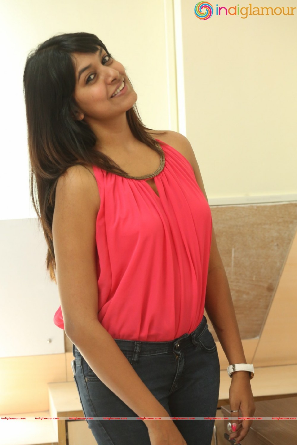 Kavya Kumar New Photos Actress hd photo