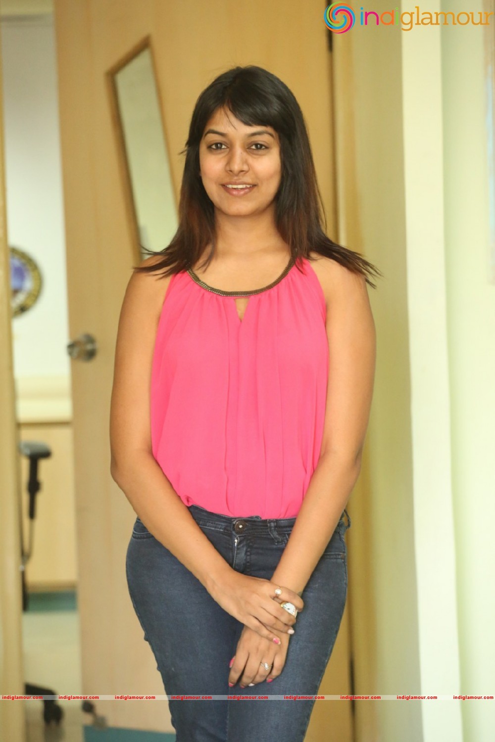 Kavya Kumar New Photos Actress hd photo